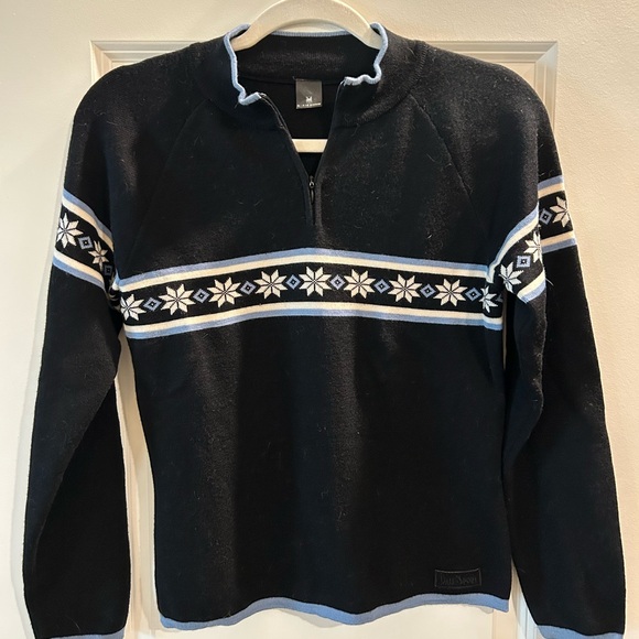 Dale of Norway Feminine Sweater - Picture 2 of 9